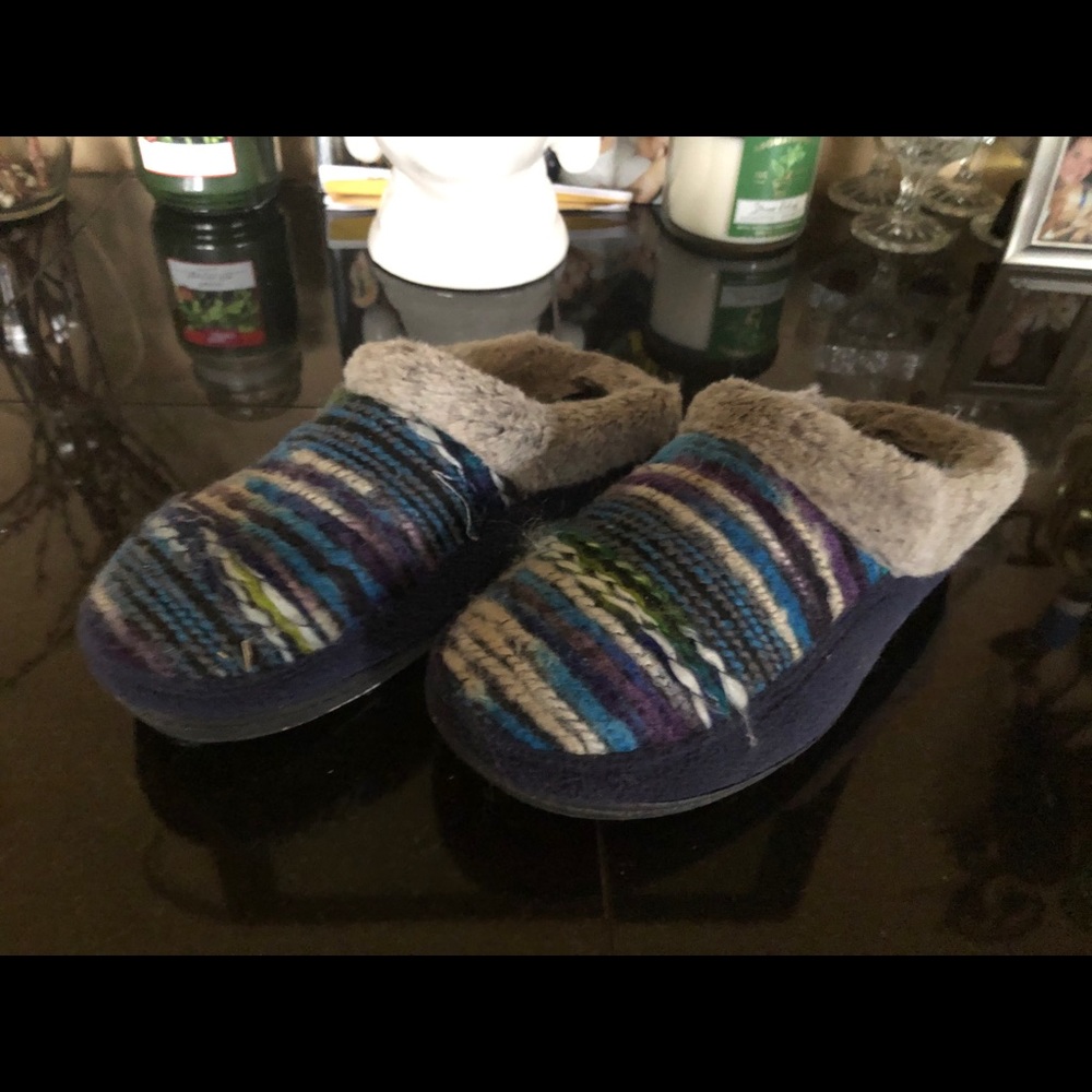 Indoor outdoor slippers